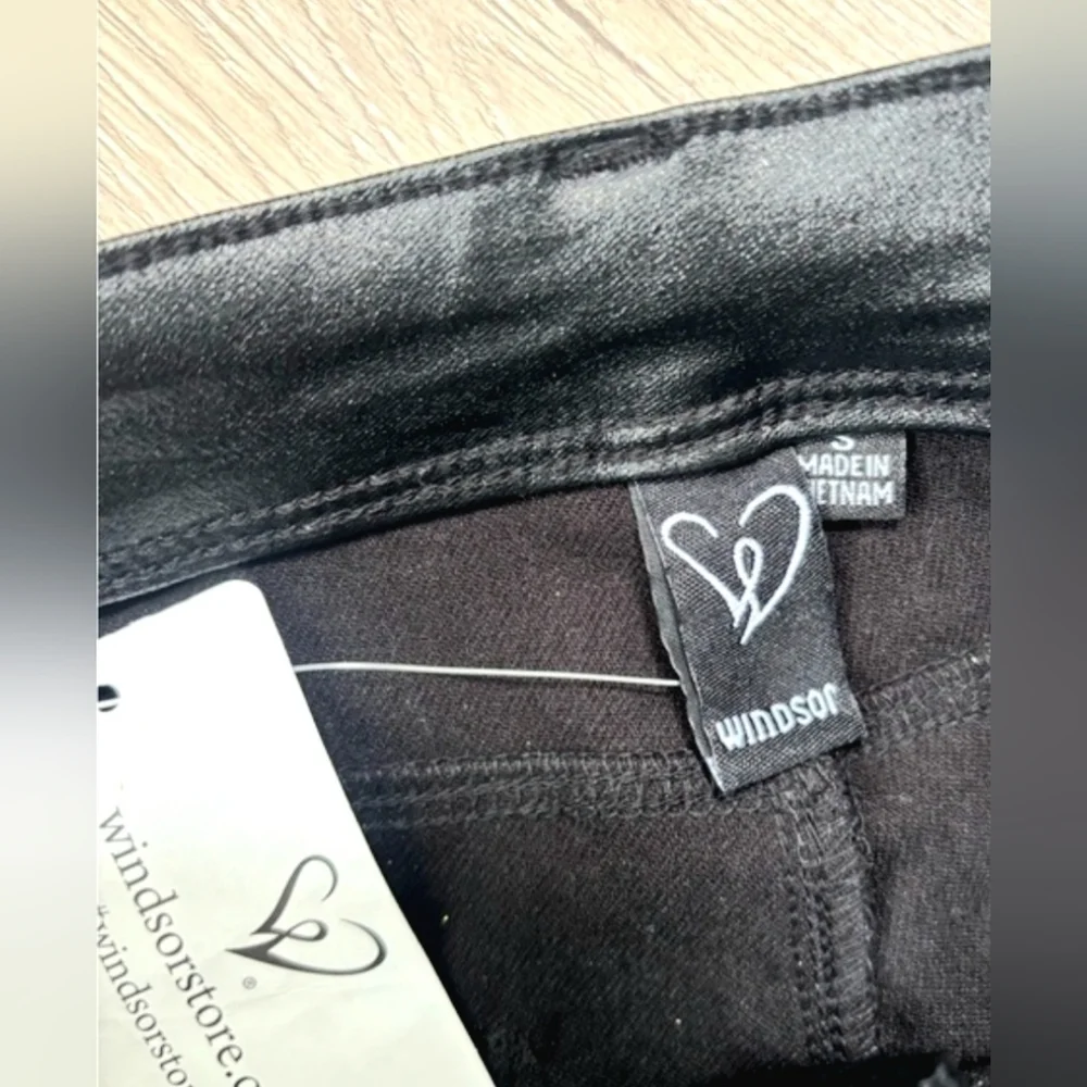 Windsor Sleek Business High-Rise Faux Leather Flare Pants Size S NWT - Picture 5 of 6